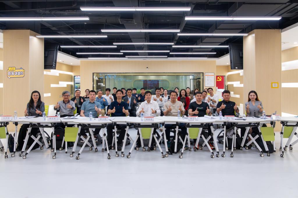 阳光学院召开休闲体育专业建设与发展研讨会